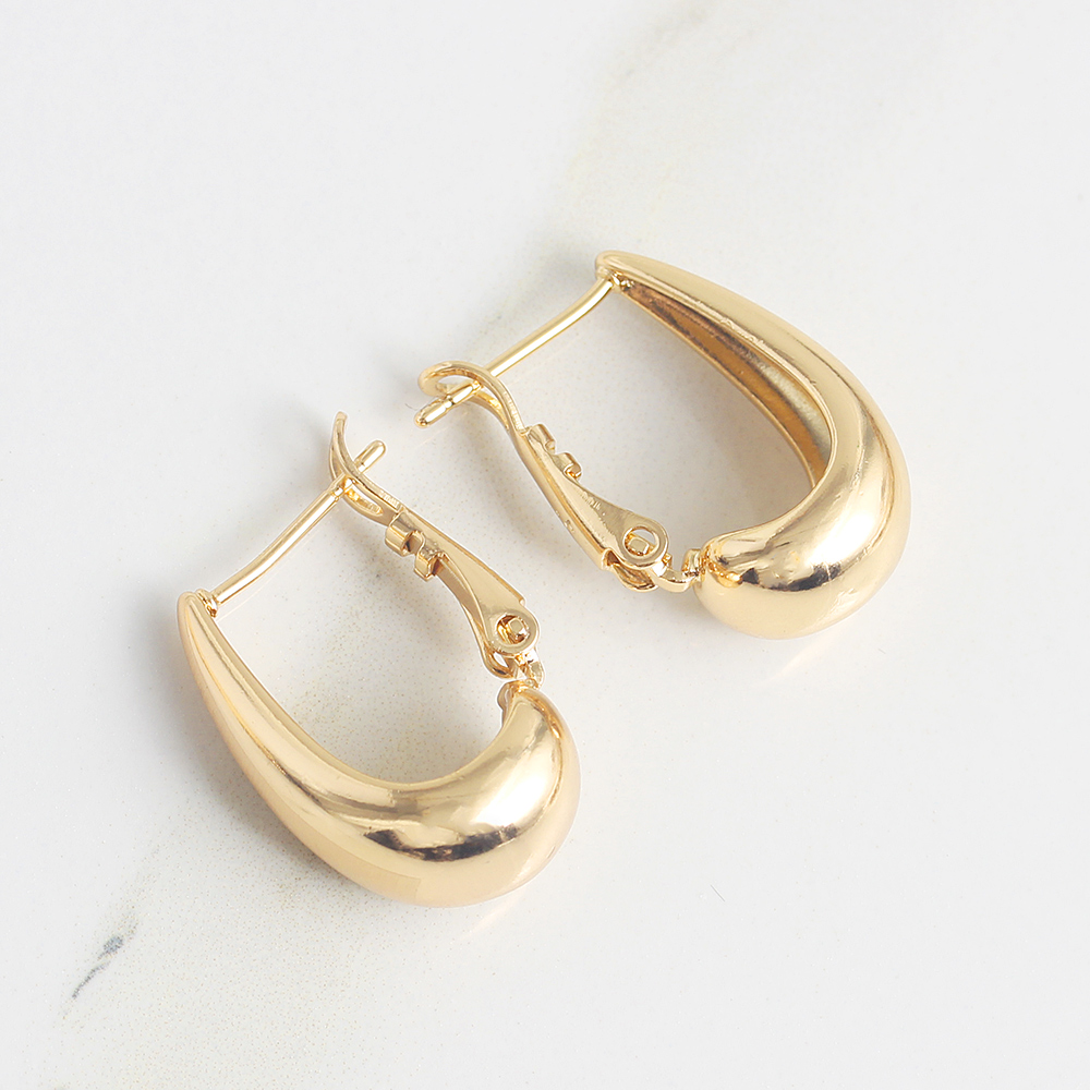 Ethnic Wear In Fashion - Bijoux de mode, boucles d'oreilles clips