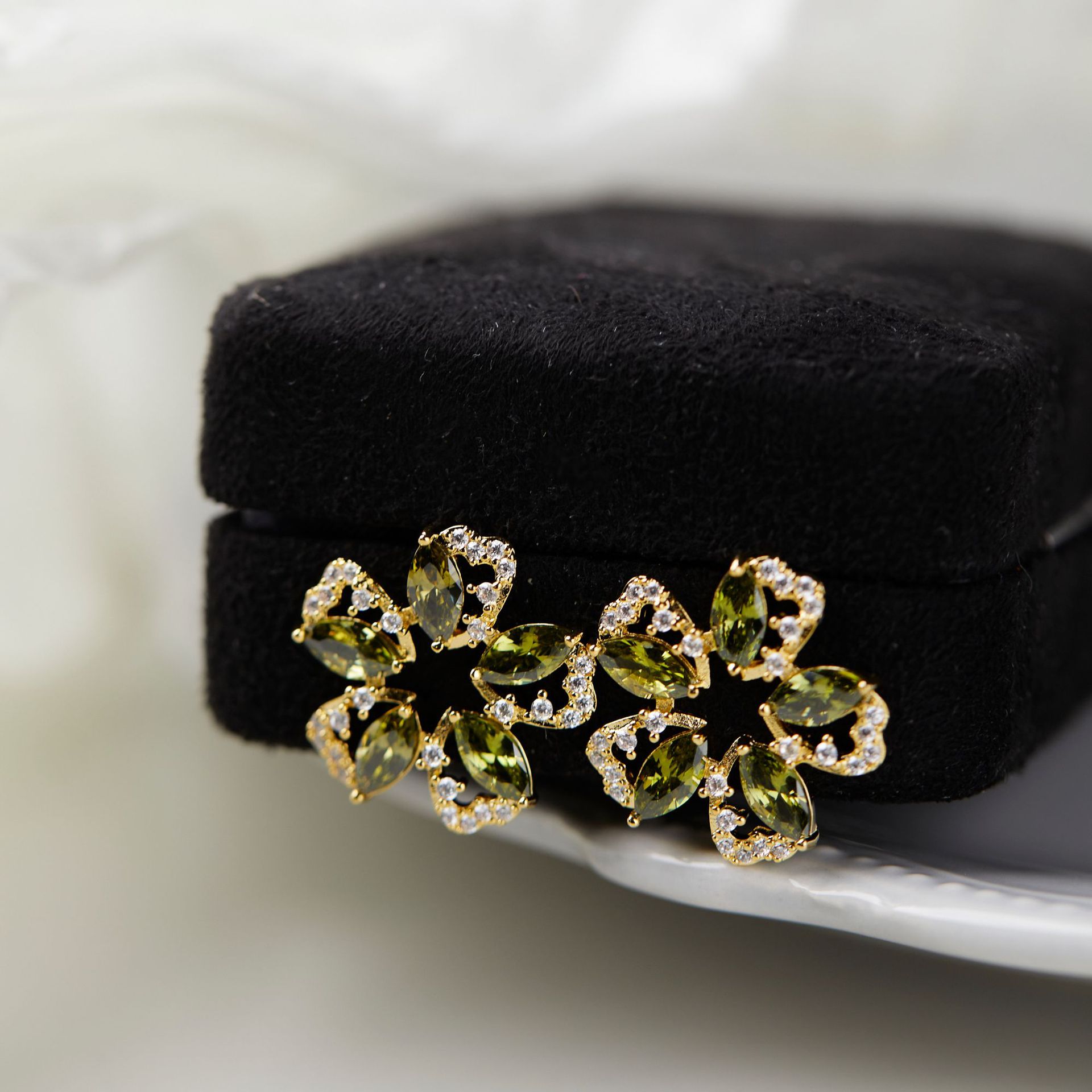 Boucles d'oreilles clous fleur - Ethnic Wear In Fashion avis et prix