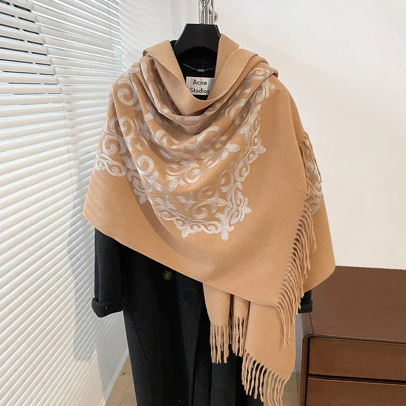 Écharpe brodée en fausse peau  - Go Ethnic Fashion avis et prix